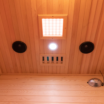 Una sauna asciutta infrarossa all'aperto di legno solida di 2 persone con le assicelle impermeabili