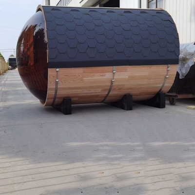 Sauna tradizionale all'aperto in legno massello di cedro rosso con vista panoramica