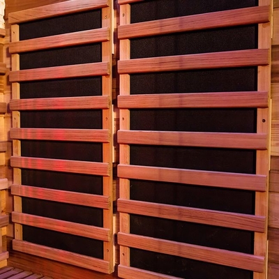 Stanza di legno asciutta di sauna della persona rossa canadese di Cedar Full Spectrum 3 dell'interno