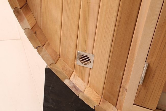 Sauna di legno asciutta del barilotto del vapore saturo della persona del radiatore 2 della stufa 4.5KW all'aperto