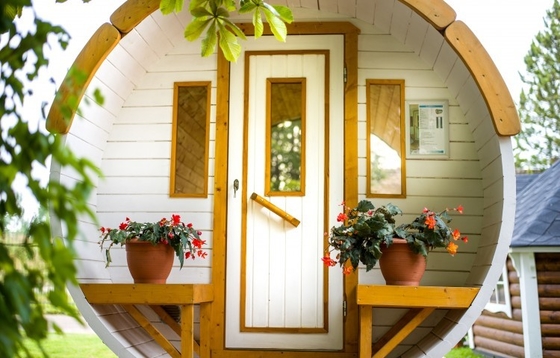 Stanza finlandese all'aperto asciutta di Cedar Garden Wood Barrel Sauna tradizionale