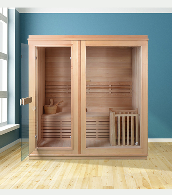 Sala sauna a vapore in casa in legno per 2 persone con stufa e pietra